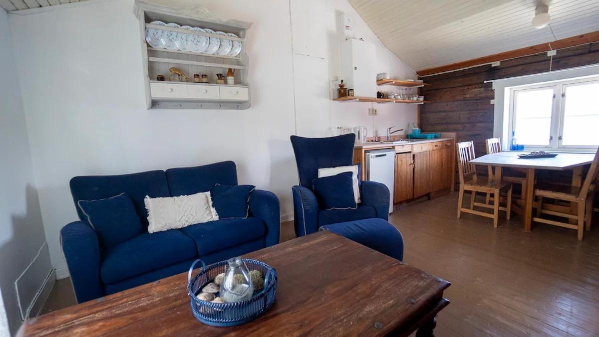 Real Fisherman'S Cabins In Ballstad, Lofoten Esterno foto