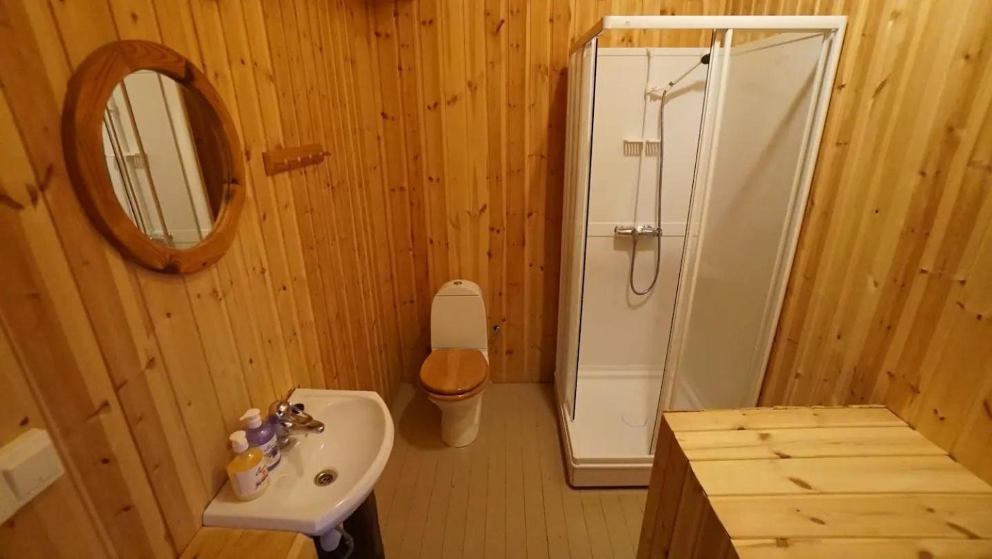 Real Fisherman'S Cabins In Ballstad, Lofoten Camera foto